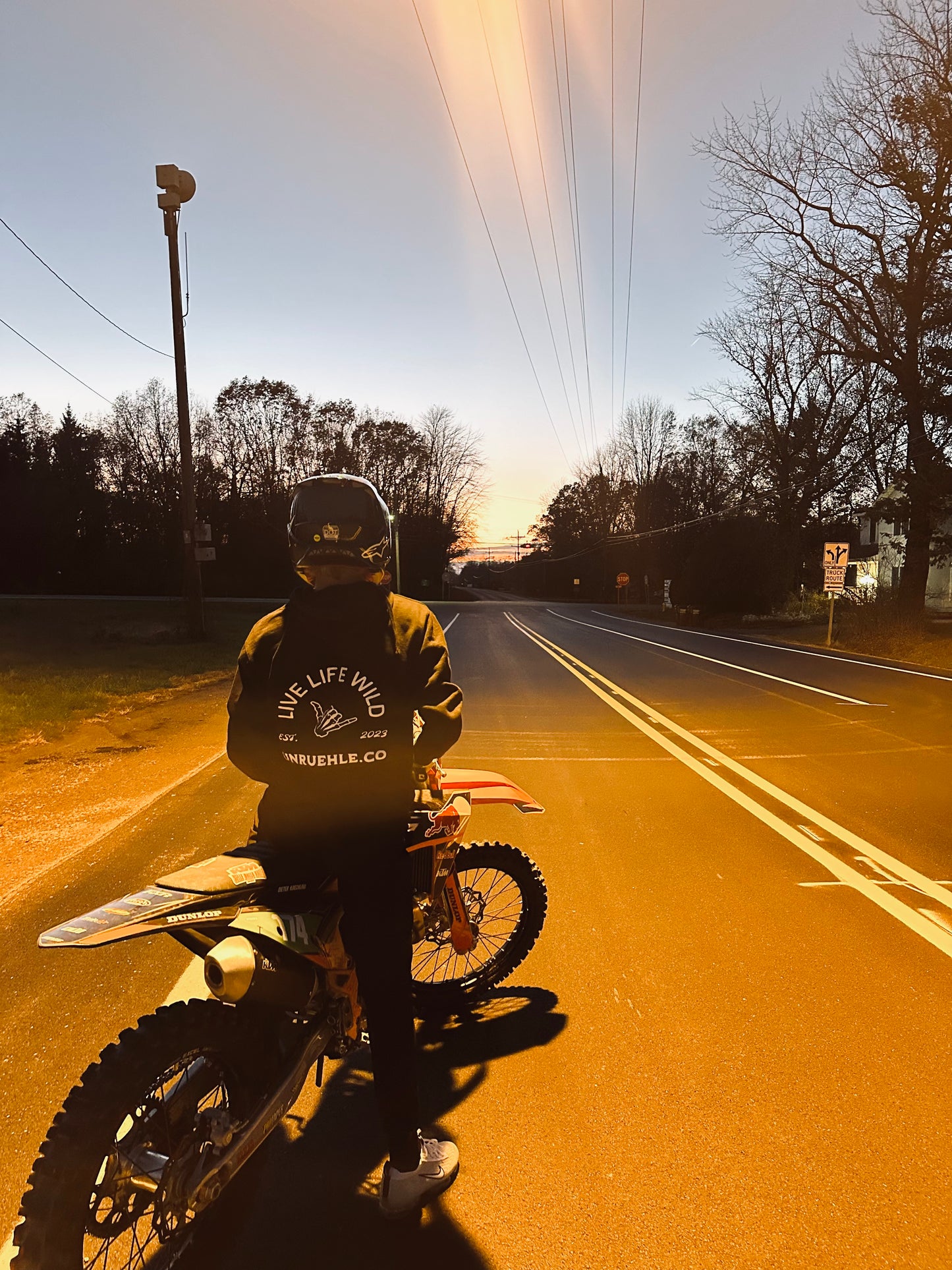 LIVE LIFE WILD Sweatshirt