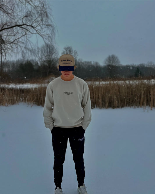 Sand UNRUEHLE.Co Crewneck