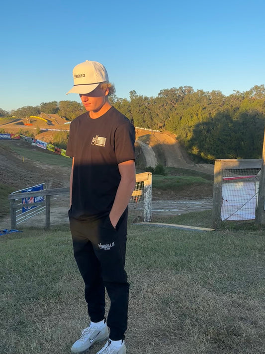 UNRUEHLE American Tee