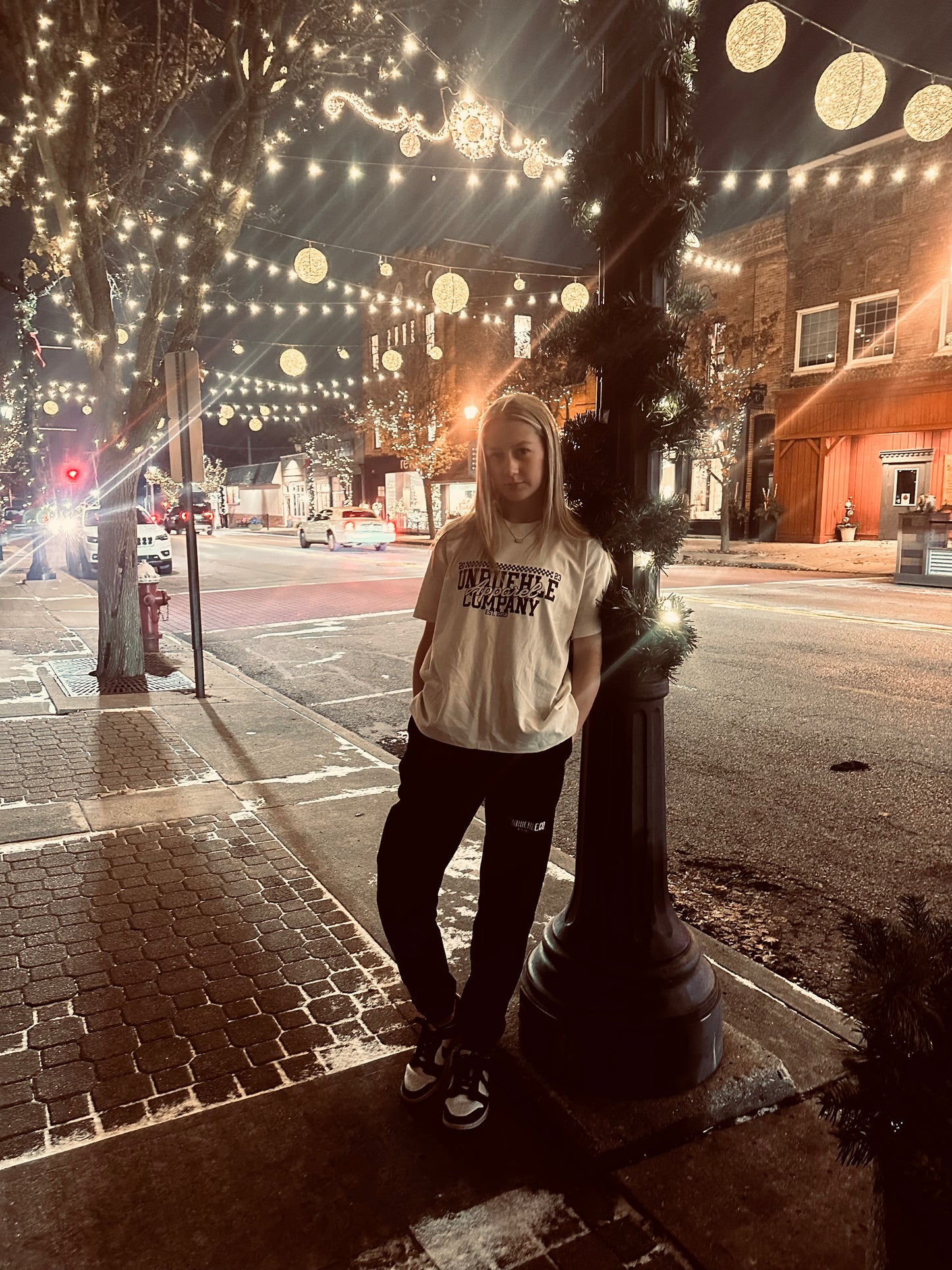 UNRUEHLE Womens Hi-Lo Tee