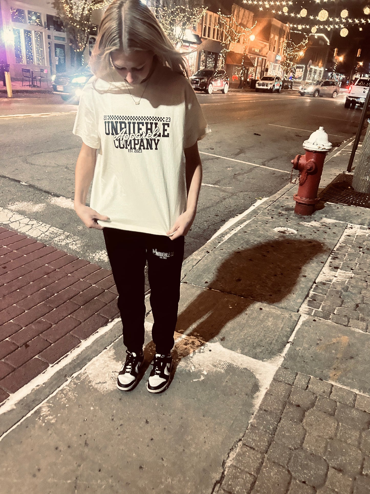 UNRUEHLE Womens Hi-Lo Tee